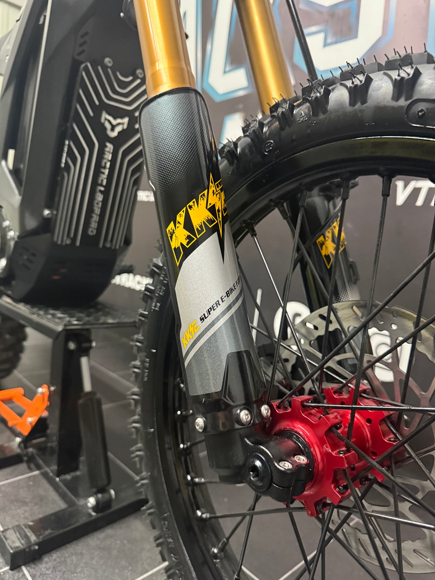 Arctic Leopard XF 72V 35AH 12KW 14-17”