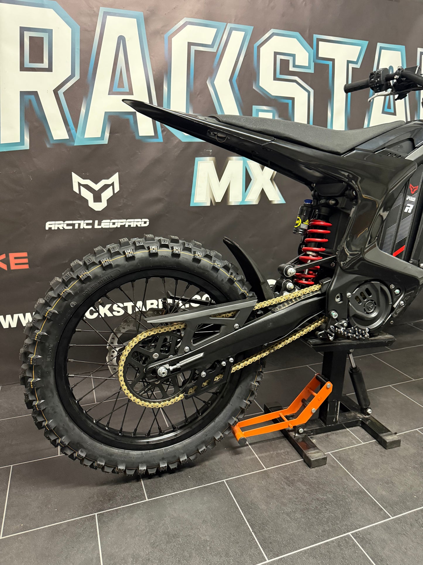 Arctic Leopard XE PRO R 74v 26.5kw 60ah