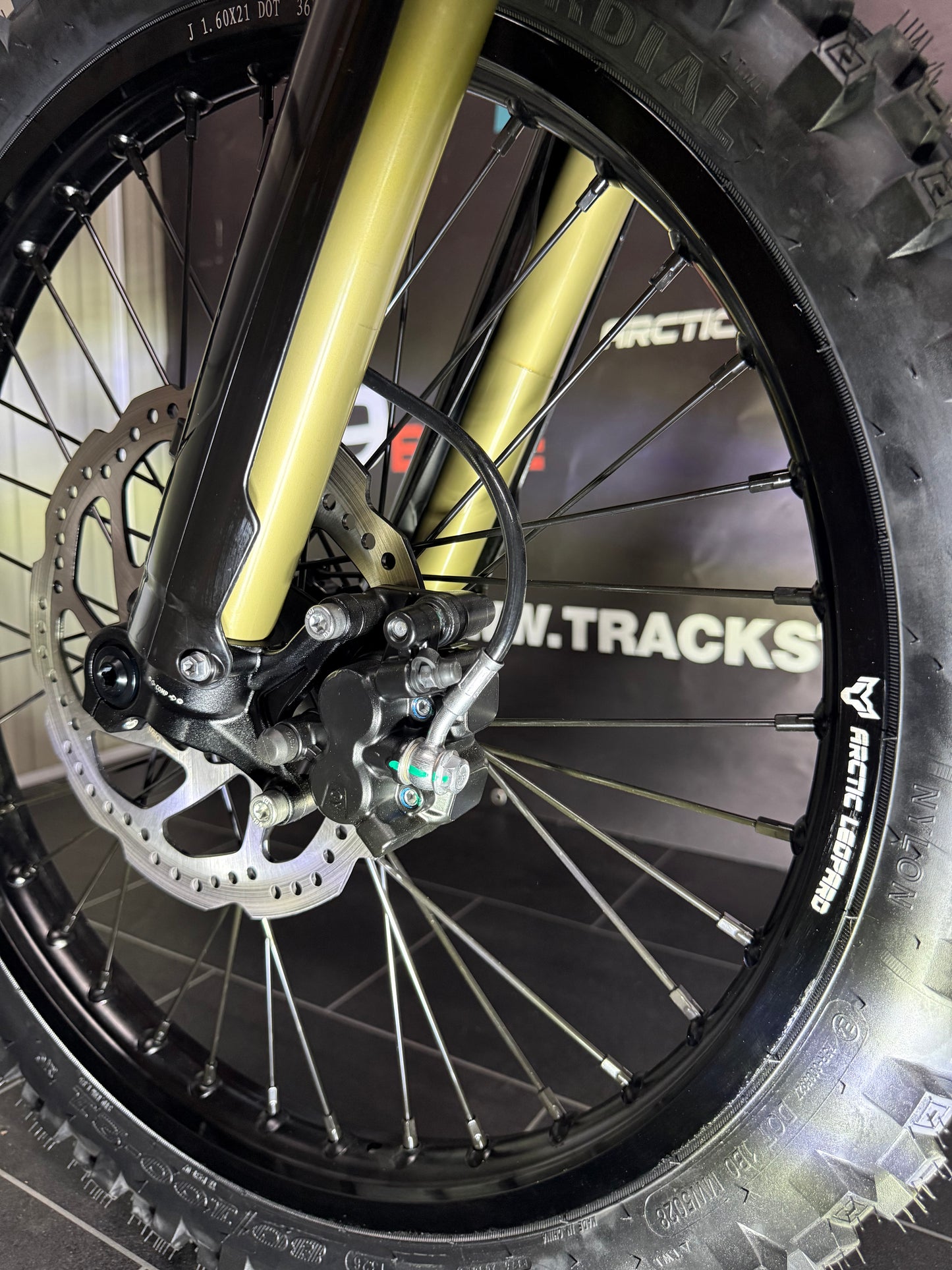 Arctic Leopard XE PRO R 74v 26.5kw 60ah